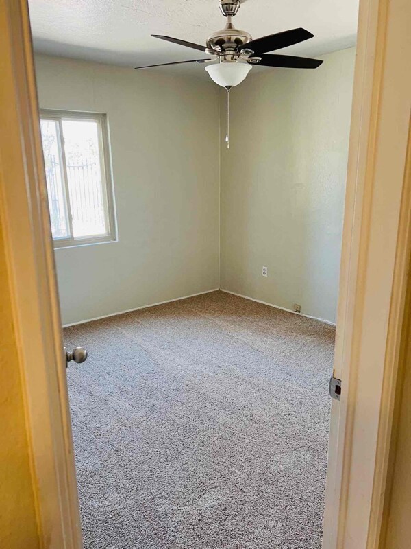 Foto del edificio - 7720 Phoenix Ave