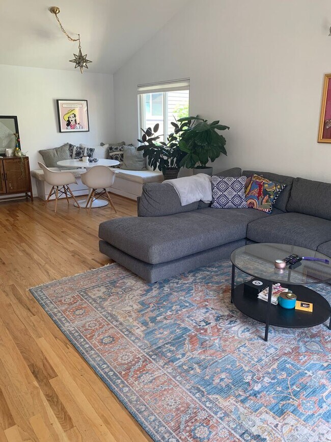 Foto del edificio - 3838 Fredericks Ct