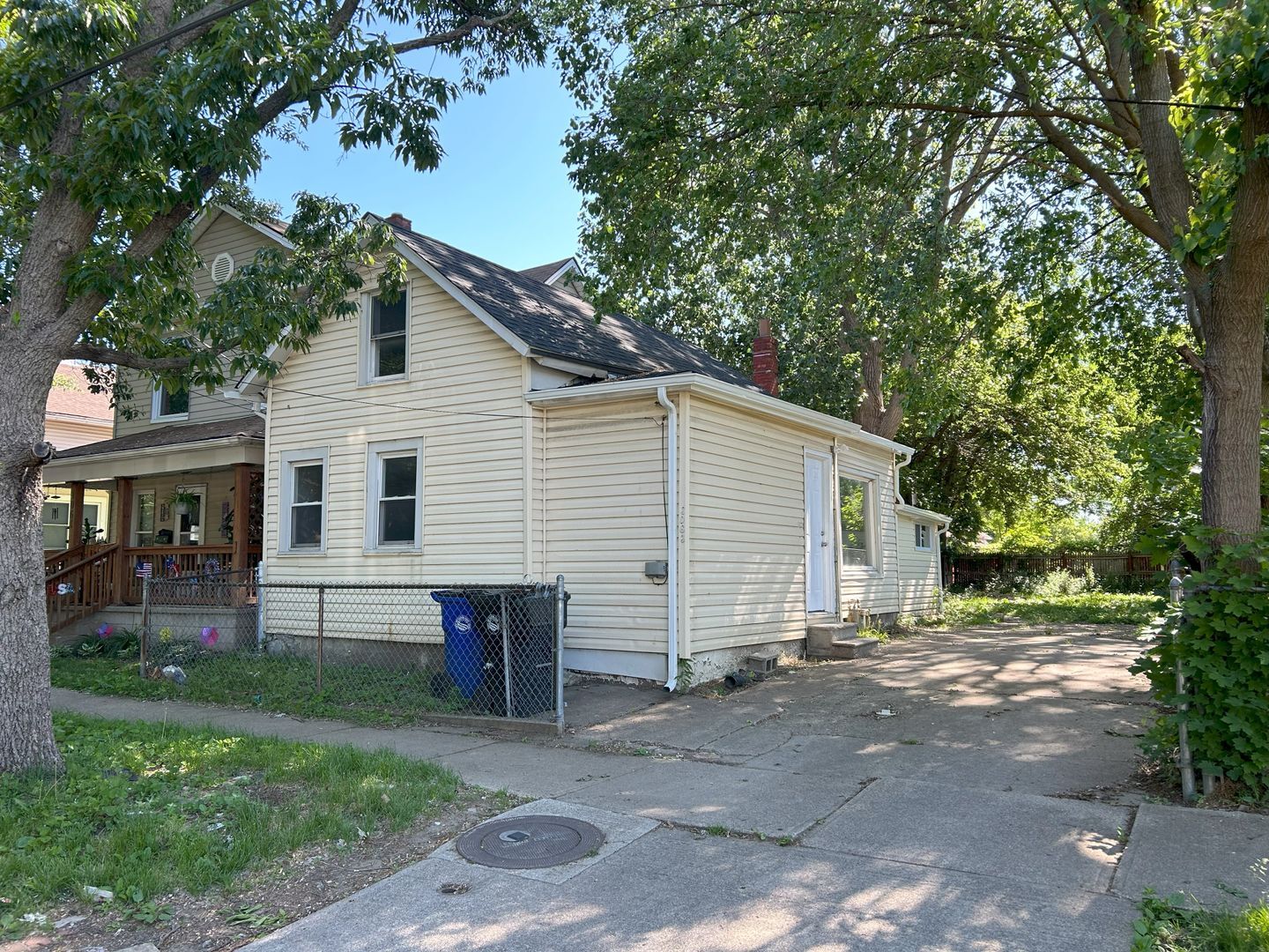 3063 W 47th St Cleveland, OH 44102 – photo 3