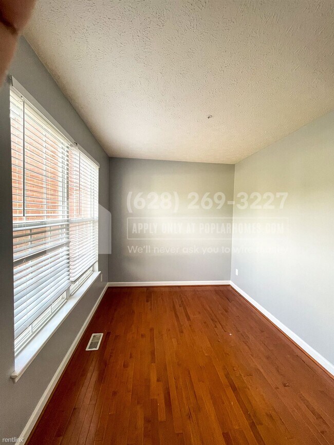 Building Photo - 6 br, 3.5 bath House - 2901 Argentina Place -