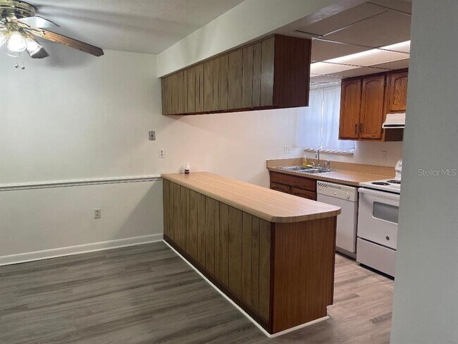 Foto del edificio - 2811 SW Archer Rd