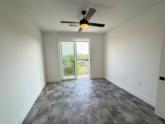 Building Photo - 2520 Washington Ave