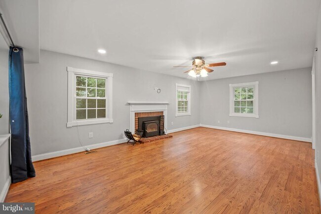 Foto del edificio - 3816 Irongate Ln