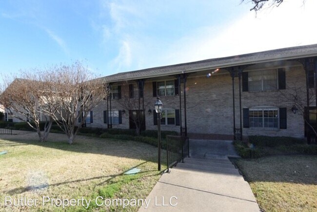 Building Photo - 2 br, 1.5 bath House - 7710 B Royal Lane U...