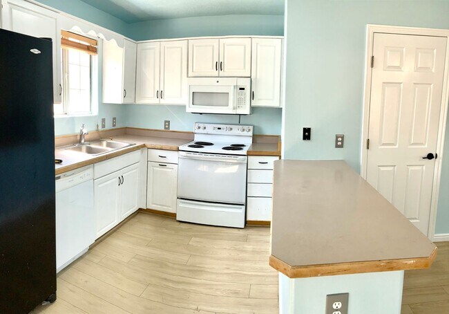 Foto del edificio - 2 Bedroom Lexington Townhome with Community Pool