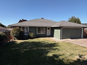 Building Photo - 3061 Bron Cir