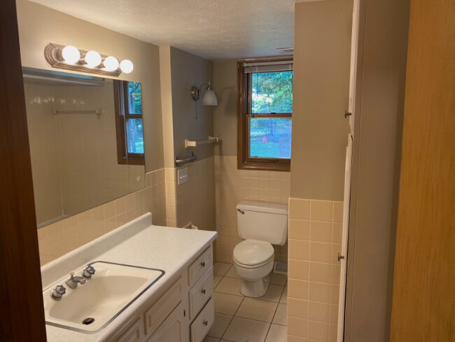 Foto del edificio - 4410 Timberdale Dr