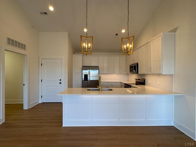 Building Photo - 420 Capstone Dr