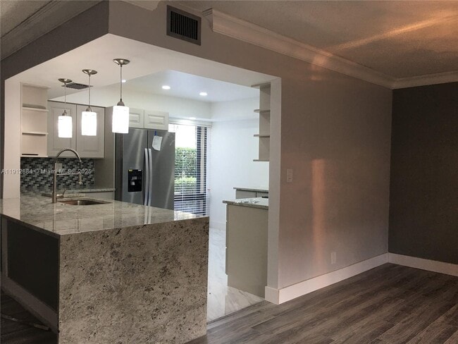 Building Photo - 22085 Cocoa Palm Way