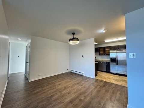 Foto del edificio - 1117 Leavitt Ave