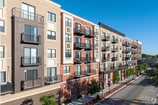 Building Photo - Quincy Station