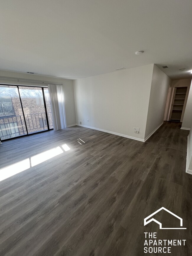 Foto del edificio - 2310 N Harlem Ave