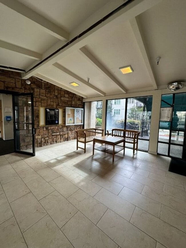 Foto del edificio - Nor Cal Realty, Inc - 2 bedroom 1.5 bath c...