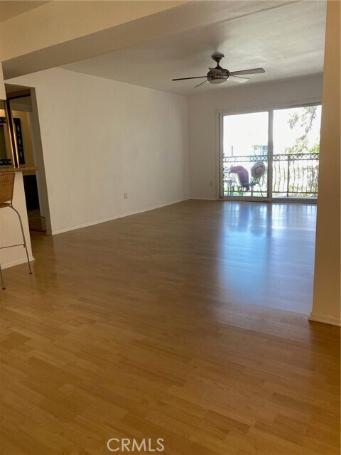 Foto del edificio - 5257 Radford Ave