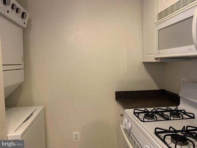 Foto del edificio - 2791 Centerboro Dr