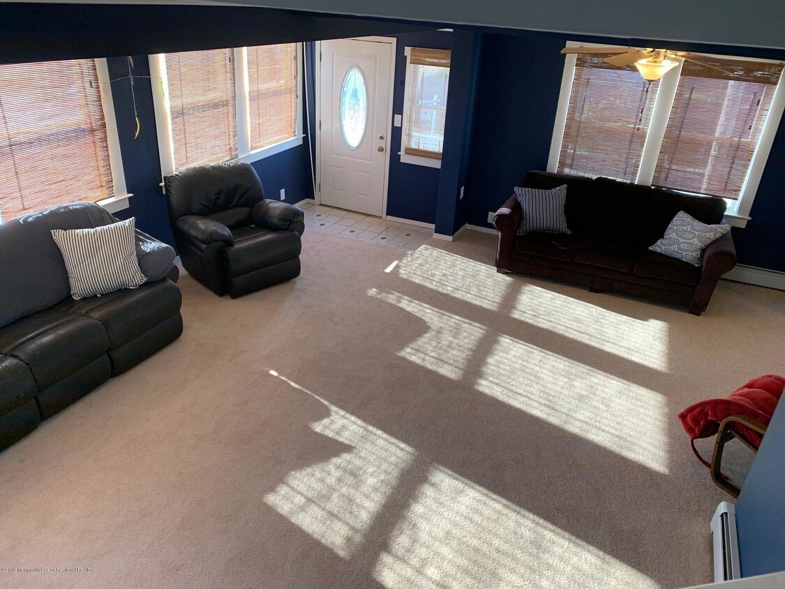 Foto del edificio - 25 Huddy Ave