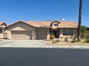 Building Photo - 40180 Eastwood Ln