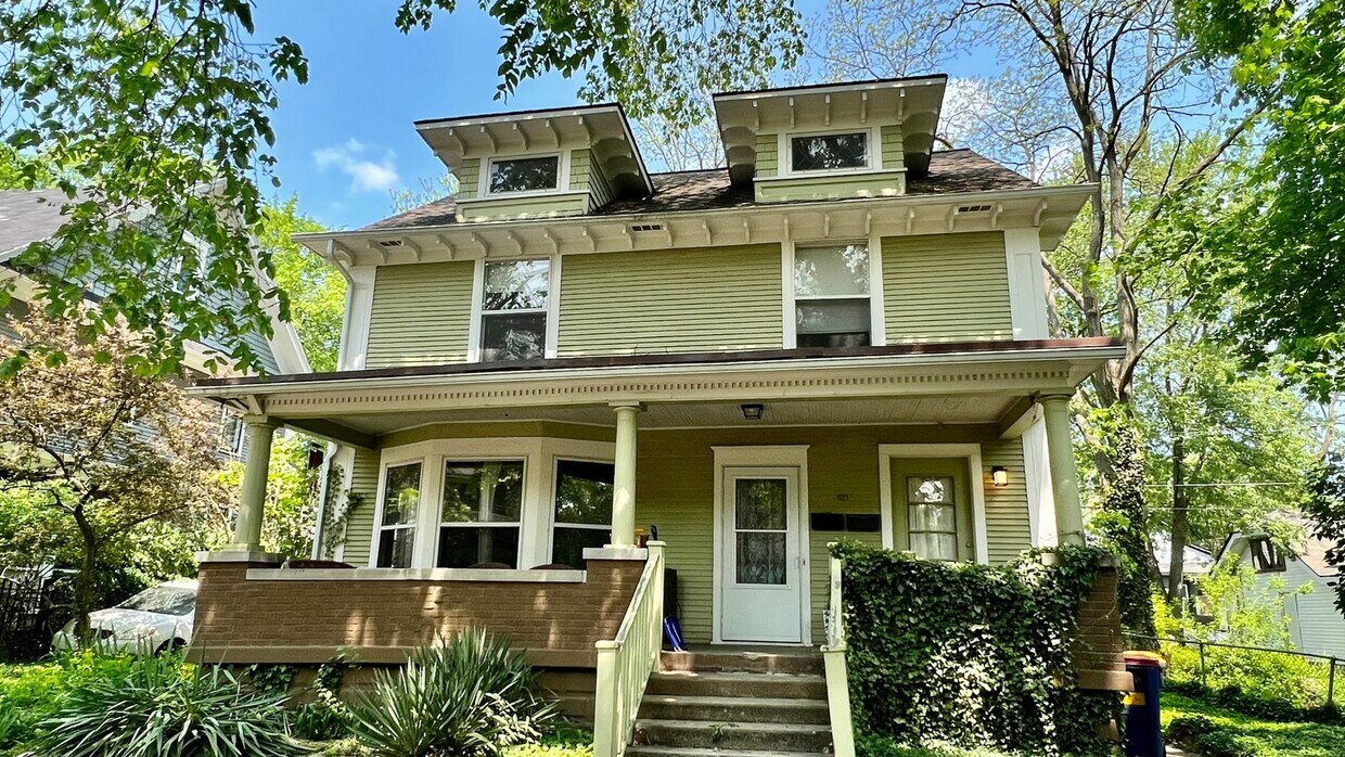 Primary Photo - 621 Stanley Terrace NE