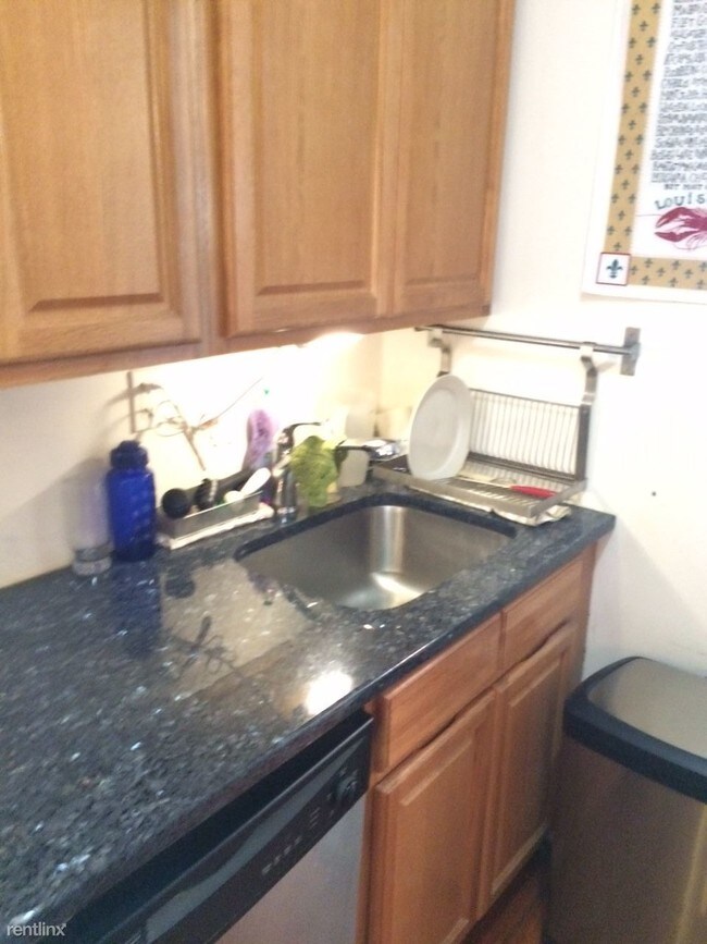 Building Photo - 1 br, 1 bath Apartment - 3091 41st St
