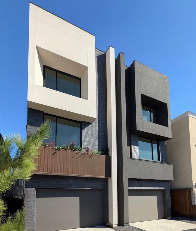 Building Photo - 824 Malone St