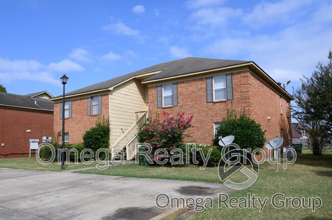 Building Photo - 3626 Castle Ridge Rd