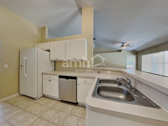 Foto del edificio - 2085 SE North Blackwell Dr