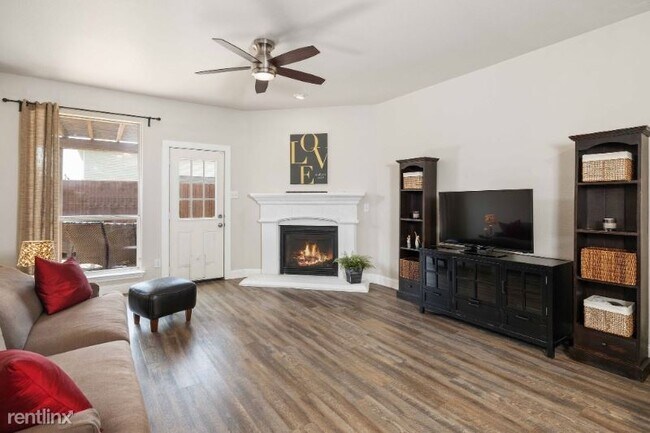 Building Photo - 3 br, 2 bath House - 3740 Summersville Ln