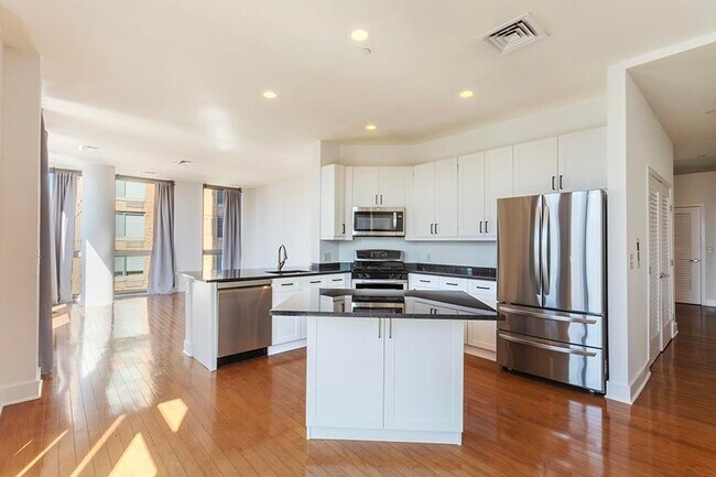 Foto del edificio - 201 Marin Blvd