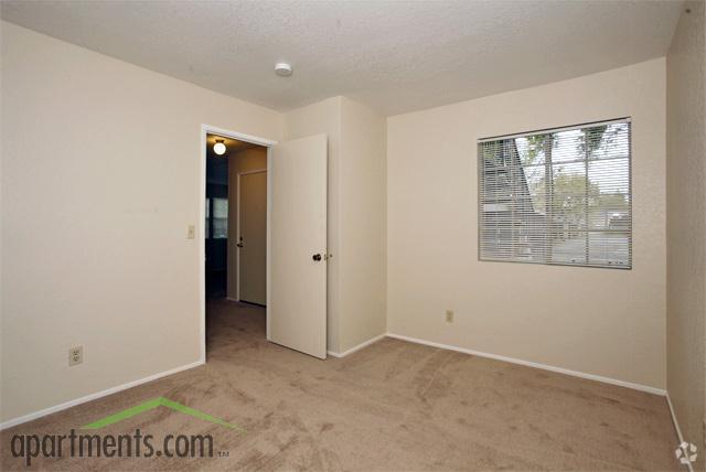 Bedroom - Orchard Park Apartments