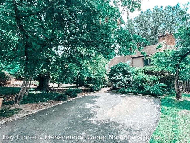 Building Photo - 3 br, 2 bath House - 1413 Green Run Ln