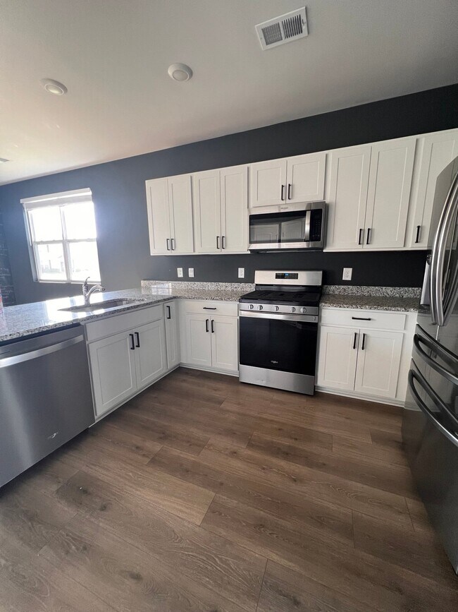 Building Photo - 1510 Ashgrove Pl