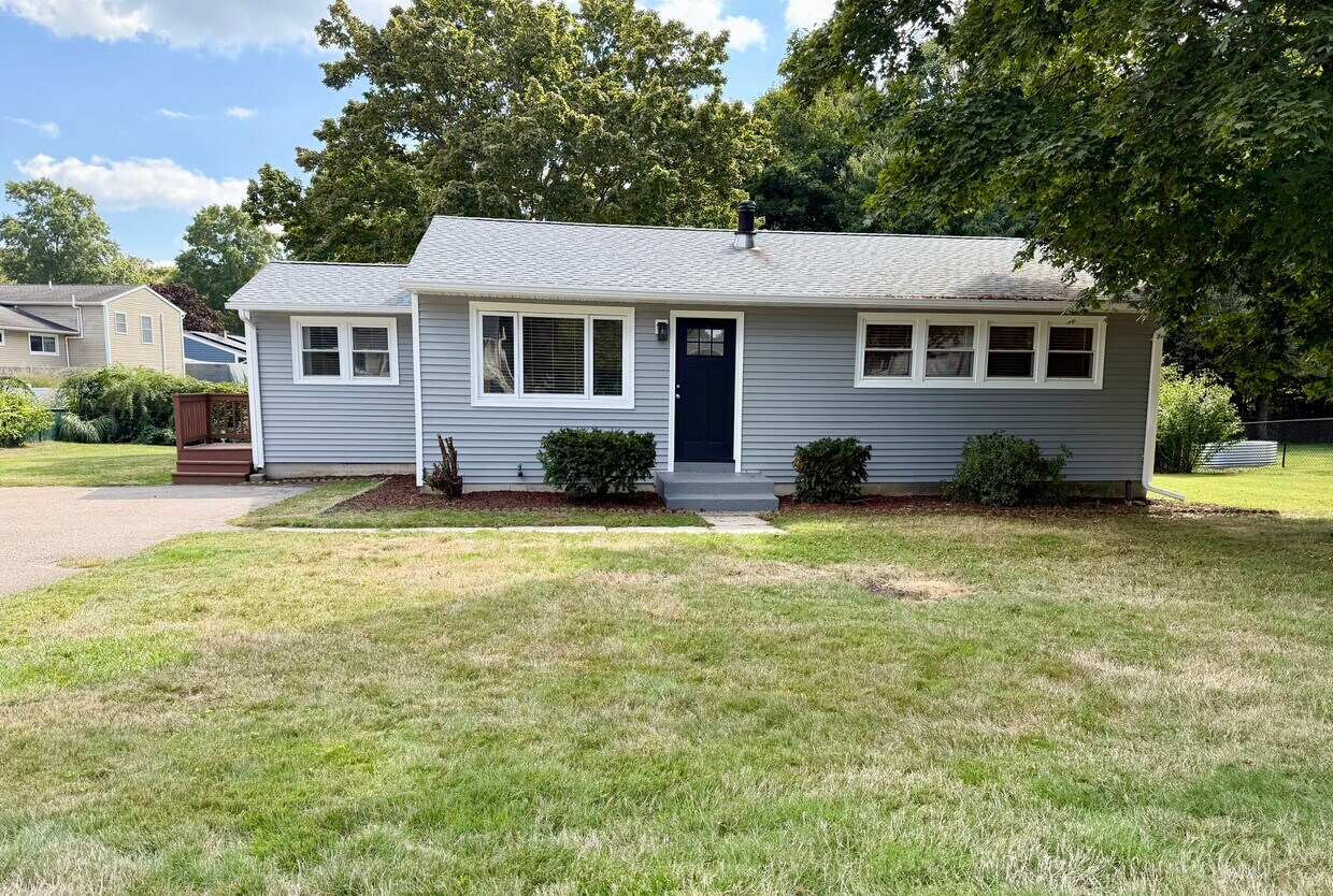 Foto principal - 144 Lamphere Rd