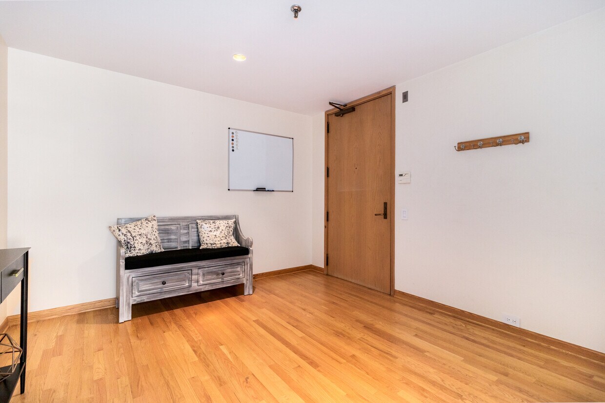 Foto principal - 680 N Lake Shore Dr