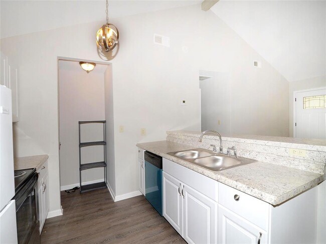 Foto del edificio - 15095 Conroe Bay Blvd