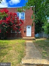 Building Photo - 920 Stoll St