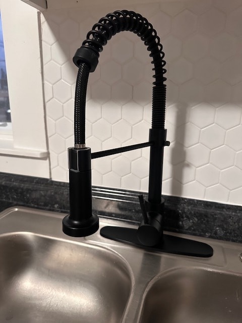 Foto del edificio - 4694 State Rd