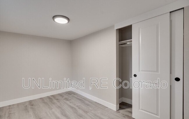 Foto del edificio - 1741 N Harlan St