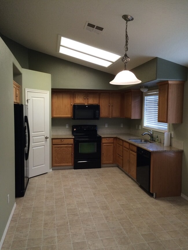 Building Photo - Wonderful Meridian Home