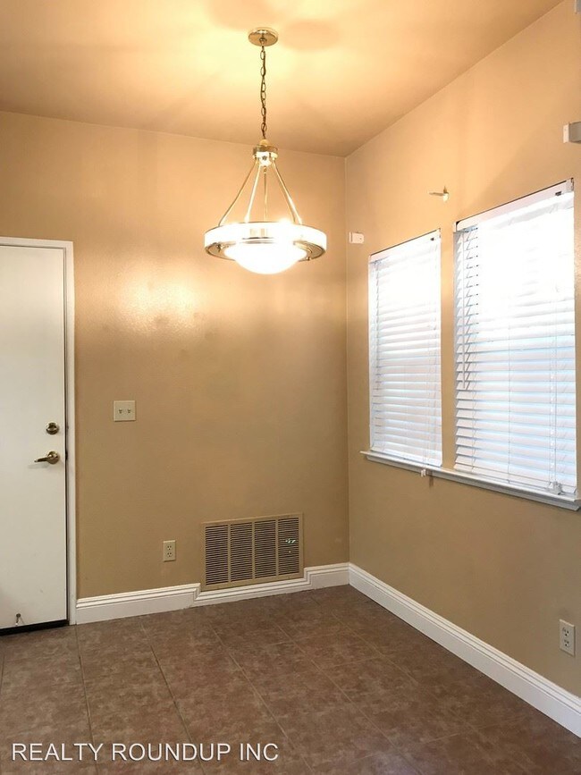 Foto del edificio - 3 br, 2 bath House - 8159 Overton Way