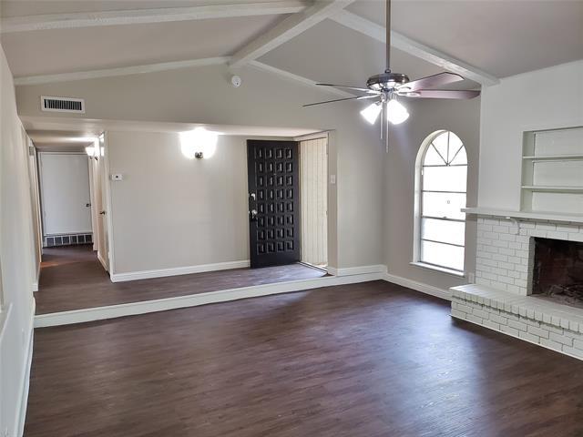 Foto del edificio - 1320 Iris Ln