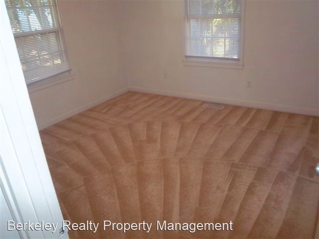 Building Photo - 2 br, 1 bath House - 136 W. Semple Road
