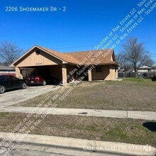 Building Photo - 2206 Shoemaker Dr