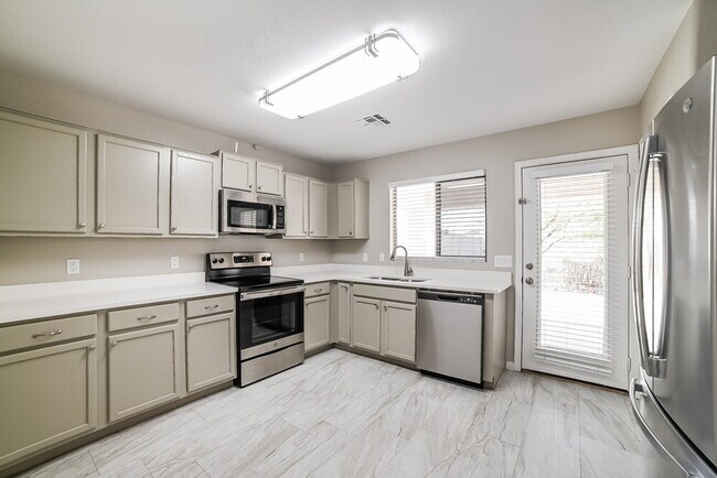 Foto del edificio - 6209 W Raymond St