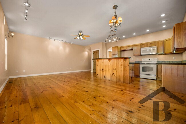 Foto del edificio - 1522 S Tuscany Ct