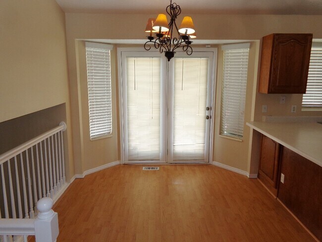 Building Photo - 6098 Monet Ct