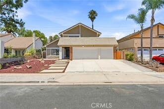 Building Photo - 845 Woodcrest Ave
