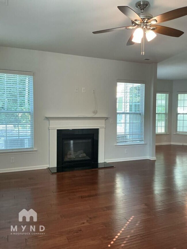 Foto del edificio - 9224 Ardrey Woods Dr