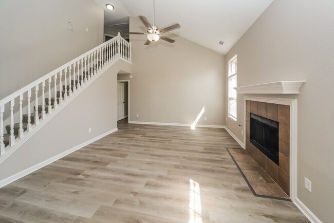 Building Photo - 4915 Top Notch Loop