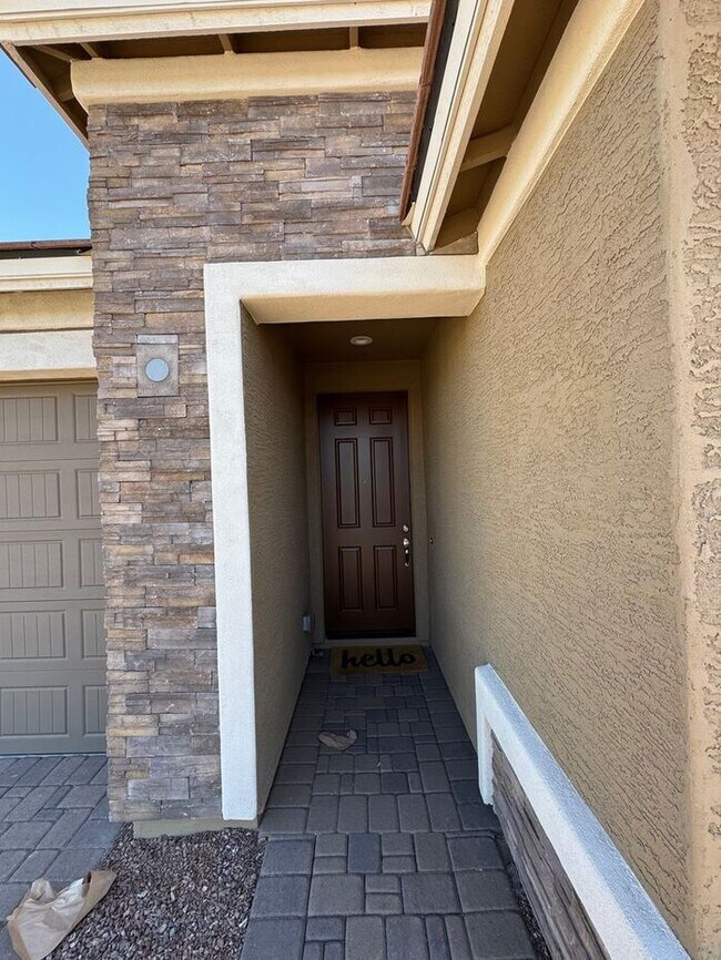 Foto del edificio - NEW 5 Bedroom 3 bathroom home in Surprise!