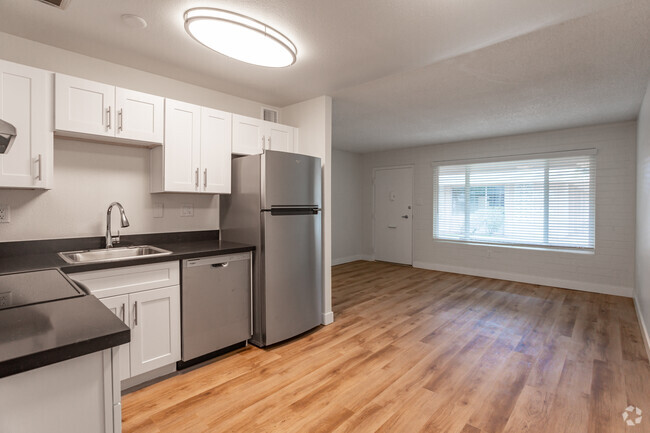 C - 2BD, 1BA - 622SF - Phoenix Manor